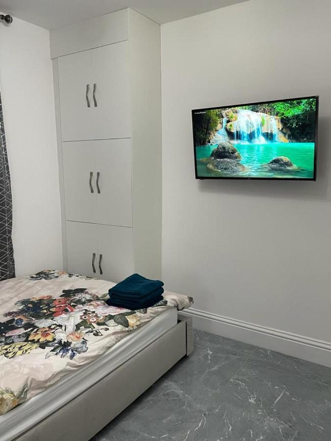 3 Bedroom Whalley Aparthotel バーンリー エクステリア 写真